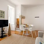 Sao Mamede Downtown * Лиссабон